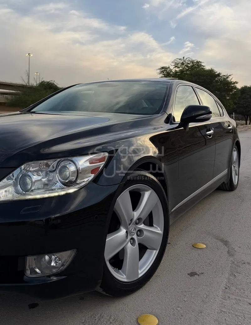 2010 لكزس إل إس 460 إل