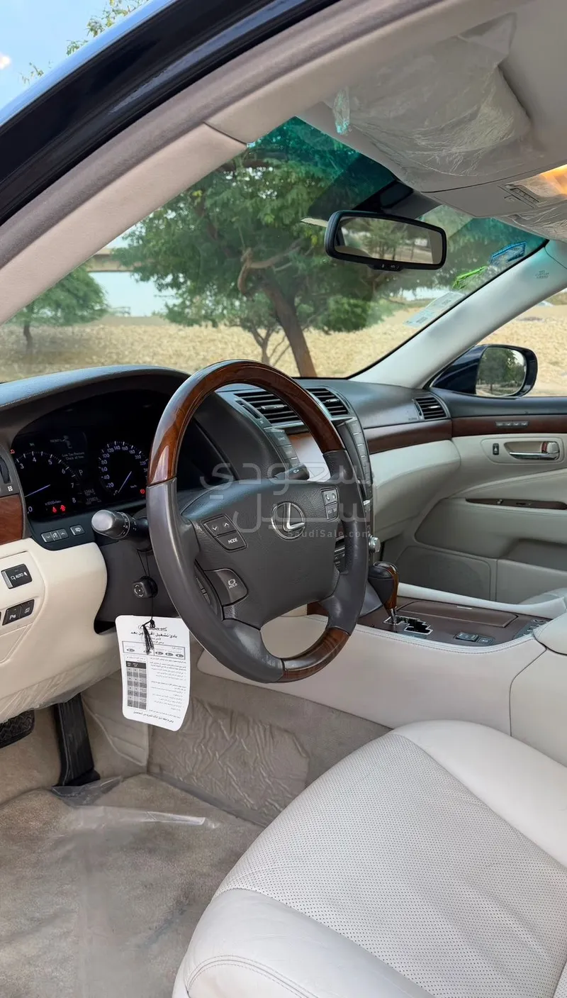 2010 لكزس إل إس 460 إل