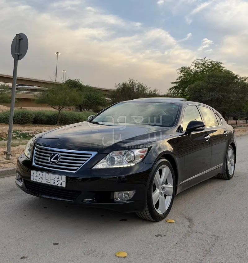 2010 لكزس إل إس 460 إل