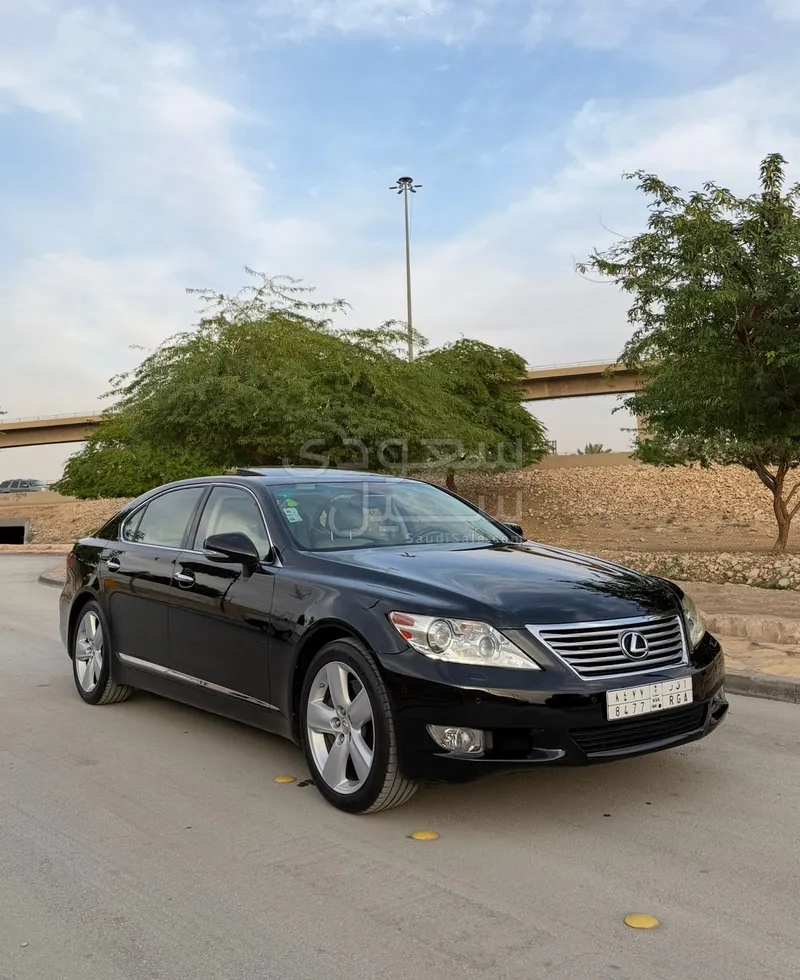 2010 لكزس إل إس 460 إل