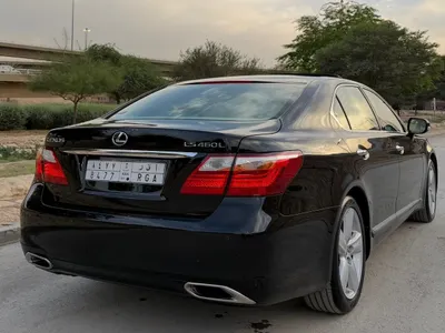 2010 لكزس إل إس 460 إل