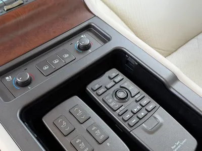 2010 لكزس إل إس 460 إل