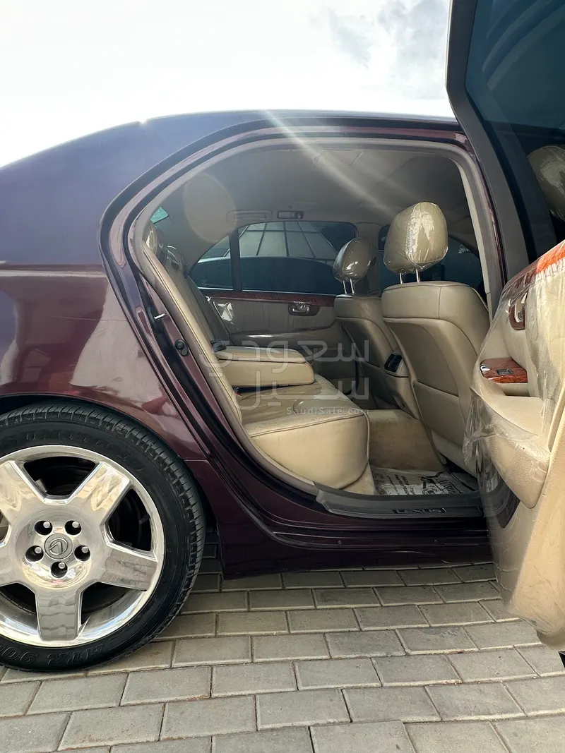 2004 لكزس إل إس 430