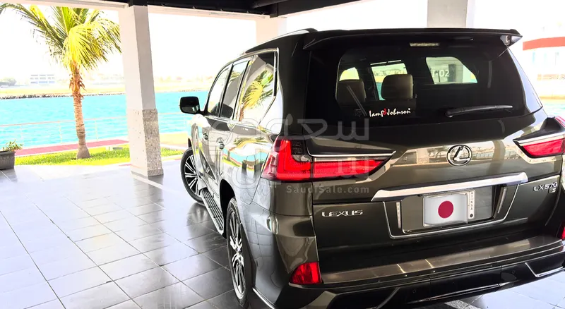 2021 لكزس إل إكس 570 اس
