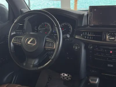 2021 لكزس إل إكس 570 اس