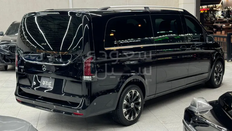 2025 Mercedes-Benz V 300