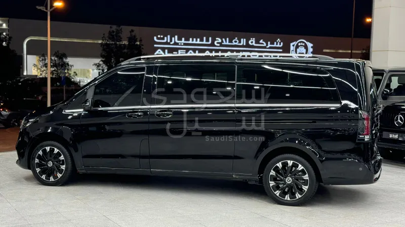 2025 Mercedes-Benz V 300