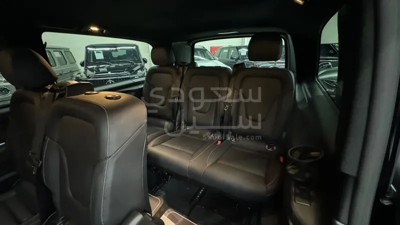 2025 Mercedes-Benz V 300