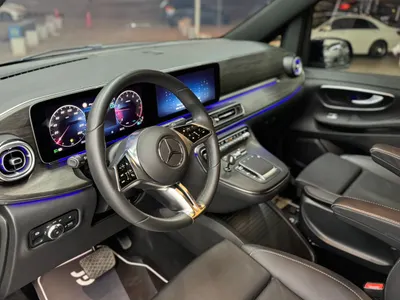 2025 Mercedes-Benz V 300