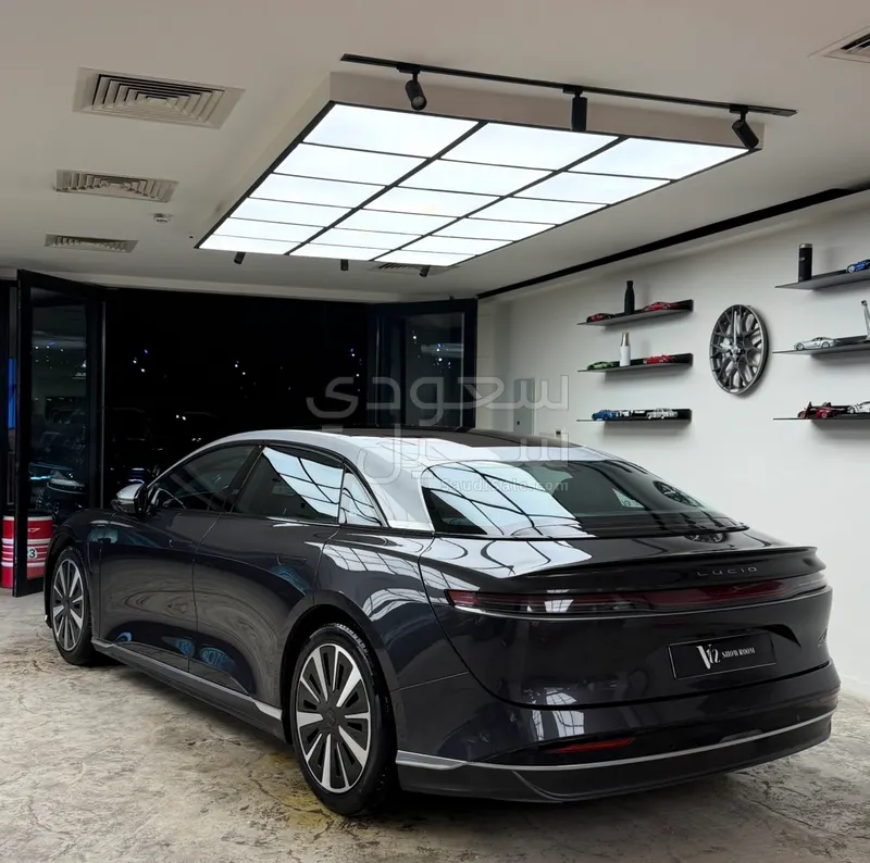 2023 لوسيد جراند تورينج