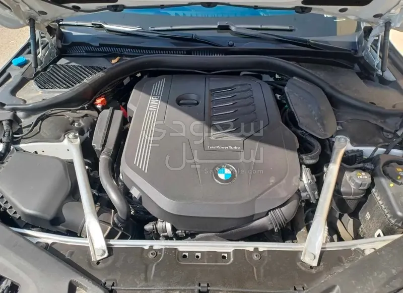 2024 بي ام دبليو الفئة الثامنة 840 أي إم