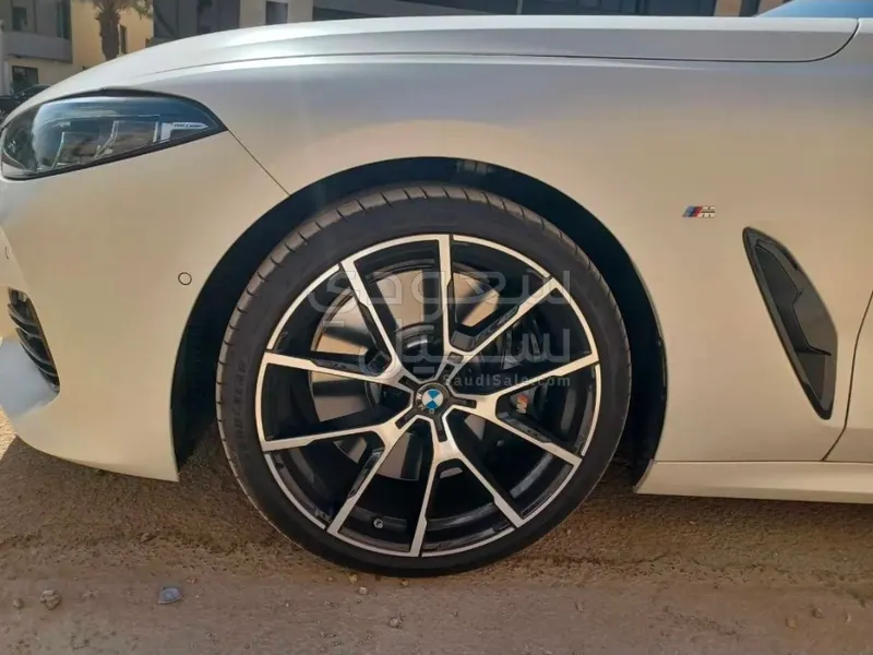 2024 بي ام دبليو الفئة الثامنة 840 أي إم