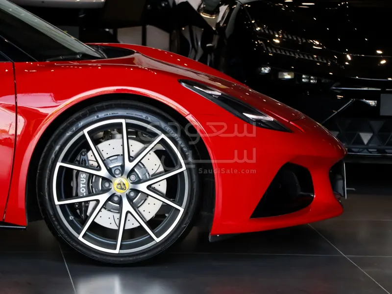 2025 لوتس اميرا فرست ادشن