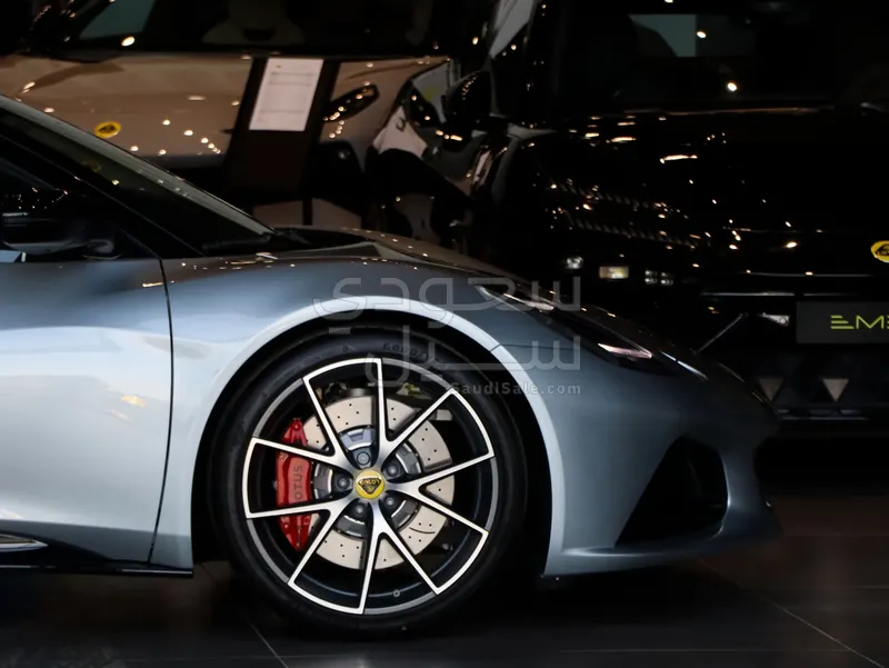 2025 لوتس اميرا تيربو اس اي