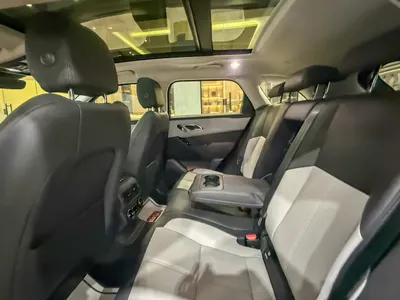 2025 Land Rover Range Rover Velar SE