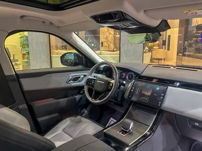 2025 Land Rover Range Rover Velar SE