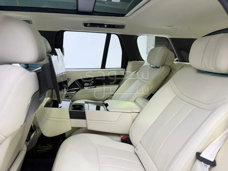 2026 لاند روفر رينج روفر اوتوبيوغرافي