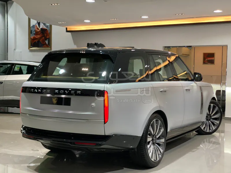 2023 Land Rover Range Rover SV Autobiography