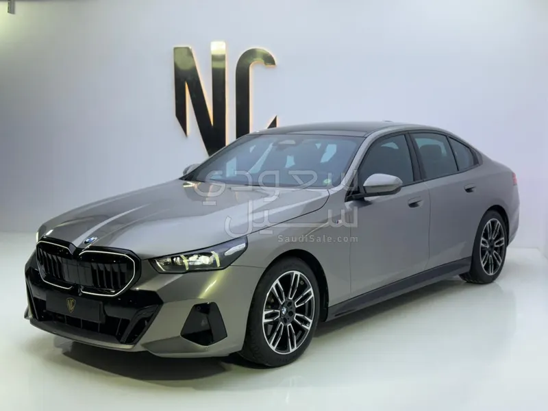 2024 BMW 5 Series 520i