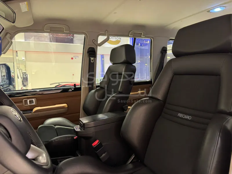 2025 Toyota Land Cruiser Standard LX