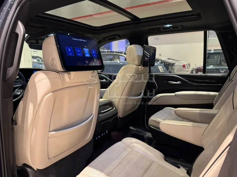 2022 Cadillac Escalade Sport