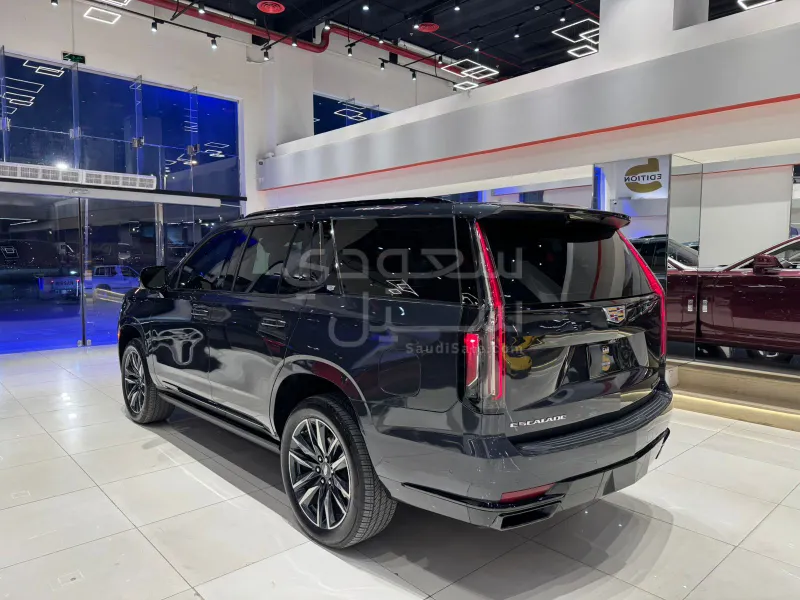 2022 Cadillac Escalade Sport