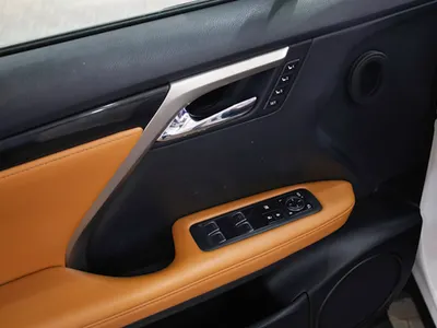 2022 لكزس أر إكس 350