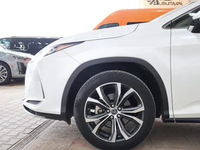 2022 لكزس أر إكس 350