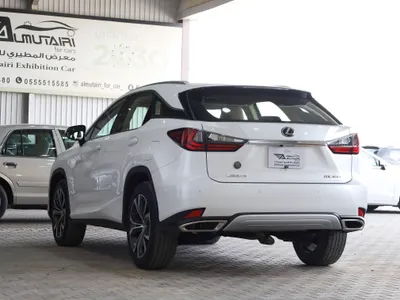 2022 لكزس أر إكس 350