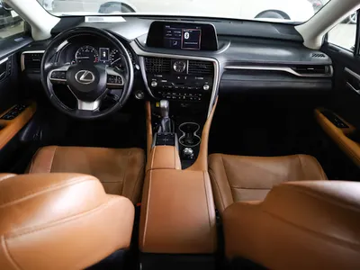 2022 لكزس أر إكس 350