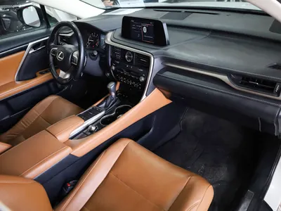 2022 لكزس أر إكس 350