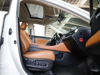 2022 لكزس أر إكس 350