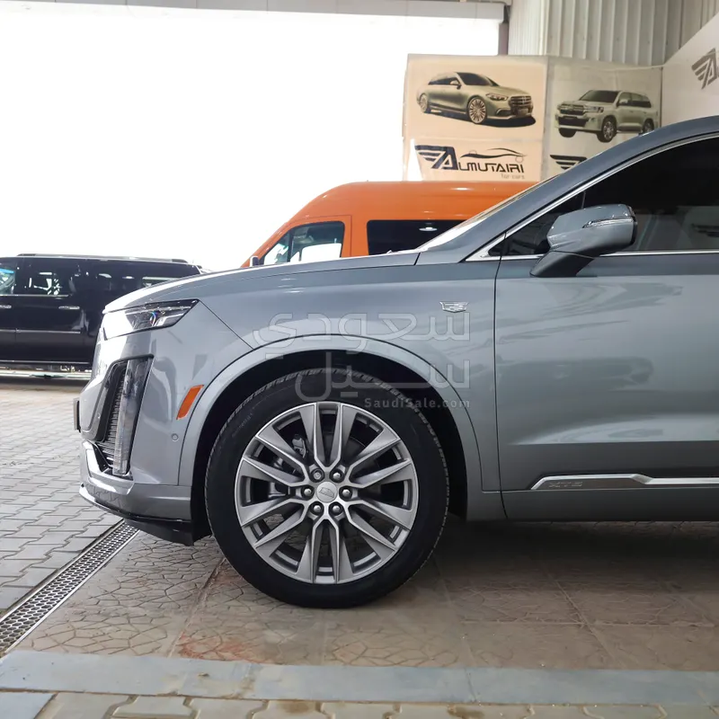 2025 Cadillac XT6