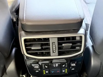 2023 لكزس أر إكس 350