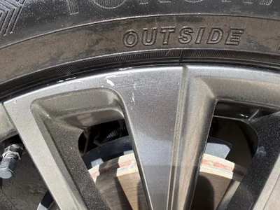 2023 لكزس أر إكس 350