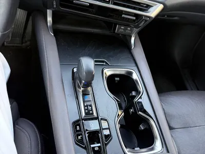 2023 لكزس أر إكس 350