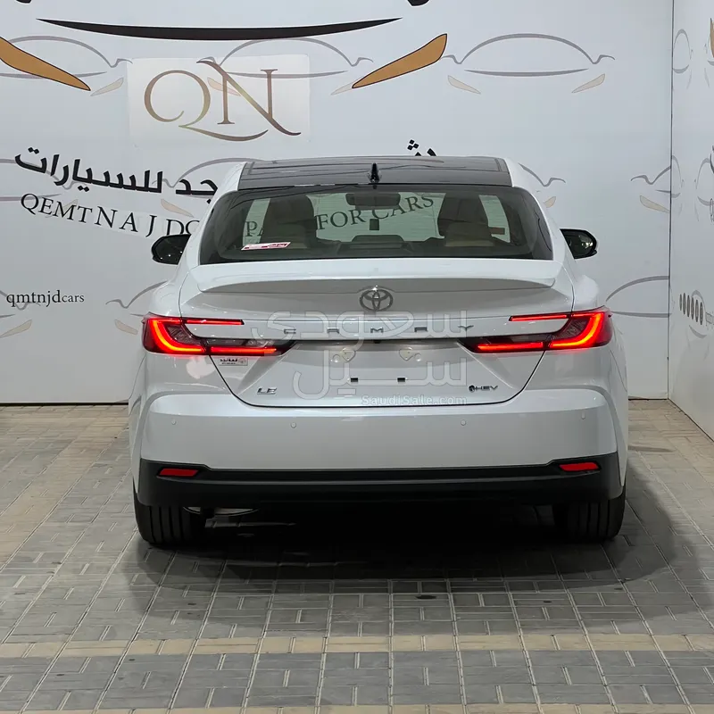 2026 تويوتا كامري ال اي