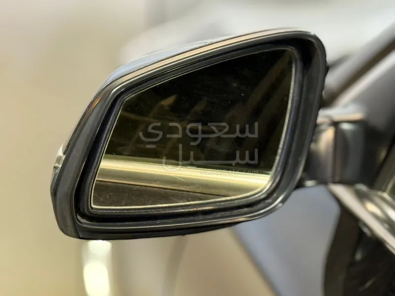 2015 بي ام دبليو الفئة السابعة 740 إل أي إنديفيجوال