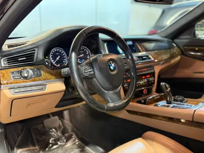 2015 بي ام دبليو الفئة السابعة 740 إل أي إنديفيجوال