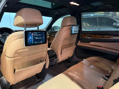 2015 بي ام دبليو الفئة السابعة 740 إل أي إنديفيجوال