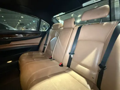 2015 بي ام دبليو الفئة السابعة 740 إل أي إنديفيجوال