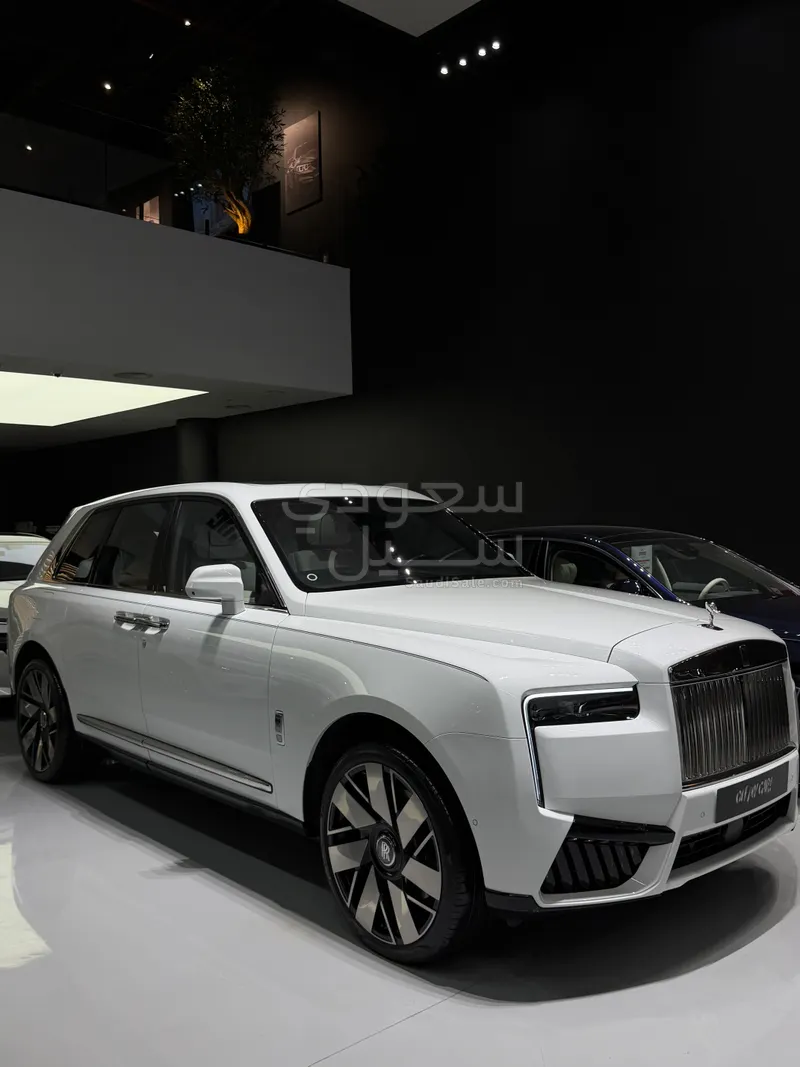 2019 رولز رويس كولينان سلفر بادج