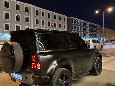 2023 لاند روفر ديفيندر 90