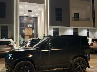 2023 لاند روفر ديفيندر 90