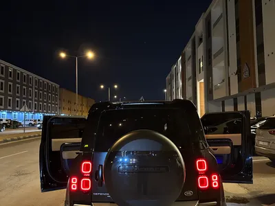 2023 لاند روفر ديفيندر 90
