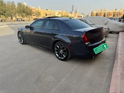 2016 كرايسلر 300 سي اكزكتيف