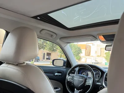 2016 كرايسلر 300 سي اكزكتيف