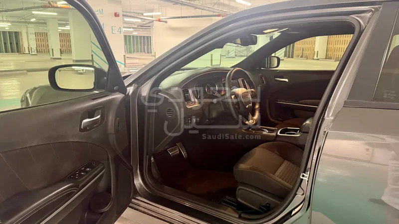 2020 دودج تشارجر جي تي