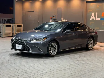 2023 لكزس إي إس 350