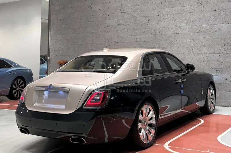 2021 رولز رويس قوست